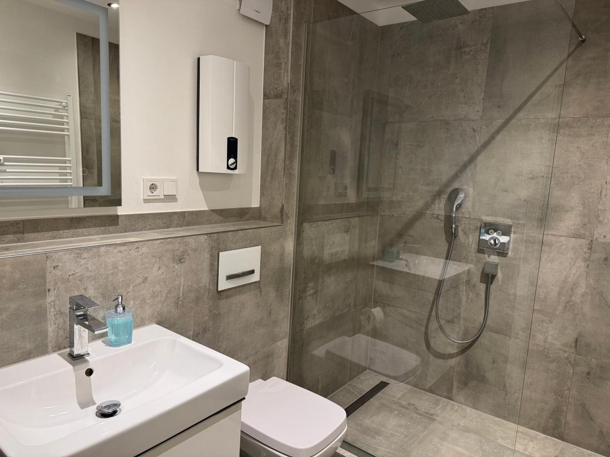 Graf-Adolflux Apartment ดุสเซลดอร์ฟ ภายนอก รูปภาพ